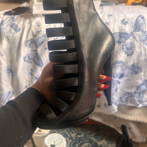 Black Gucci booties - Picture 6 of 8